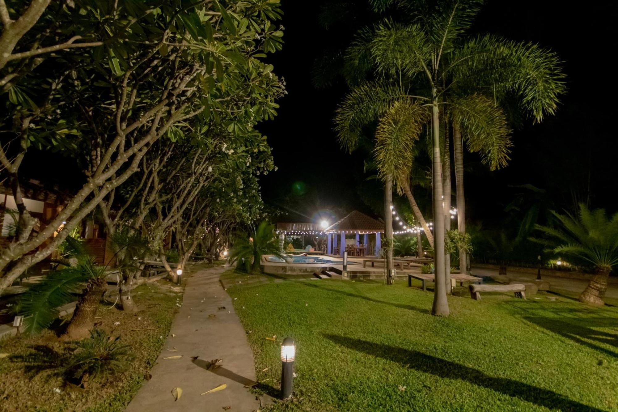 Namsai Resort Kanchanaburi Buitenkant foto