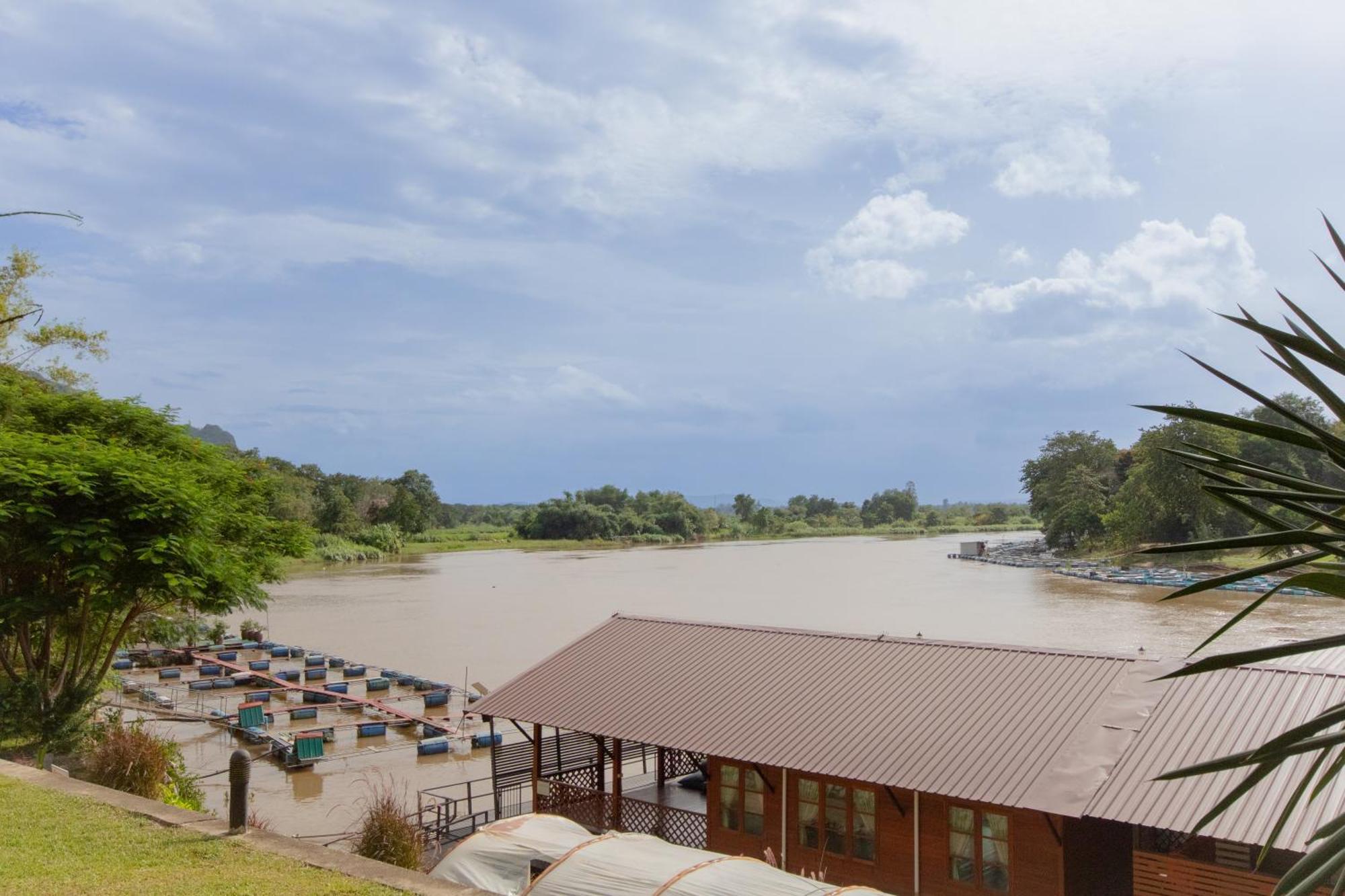 Namsai Resort Kanchanaburi Buitenkant foto